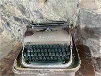 REMINGTON "QUIET RITER" TYPEWRITER