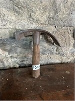 ANTIQUE VERY UNIQUE SHAPING HAMMER