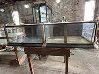 HEWITT CANDY COMPANY COUNTERTOP DISPLAY CABINET
