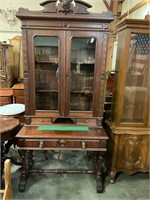 Antique desk with 3 drawers