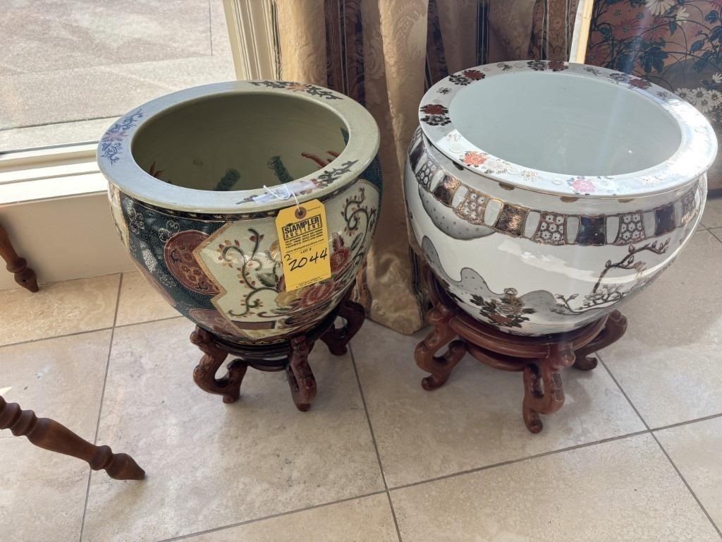 ORIENTAL CERAMIC POTS WITH WOOD STAND