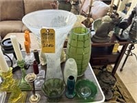 ASSORTED GLASS VASES