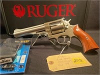 Ruger red hawk 44 rev,ic,with hogue mongrip