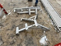 (4) Ladder Jacks