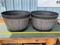 2 flower pot barrels