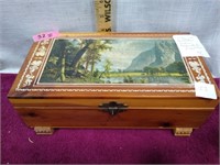 Vtg 1940's Decorative Cedar Keepsake Box