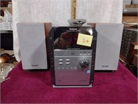 PANASONIC CD Stereo System w/Speakers