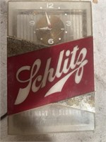 Schlitz clock