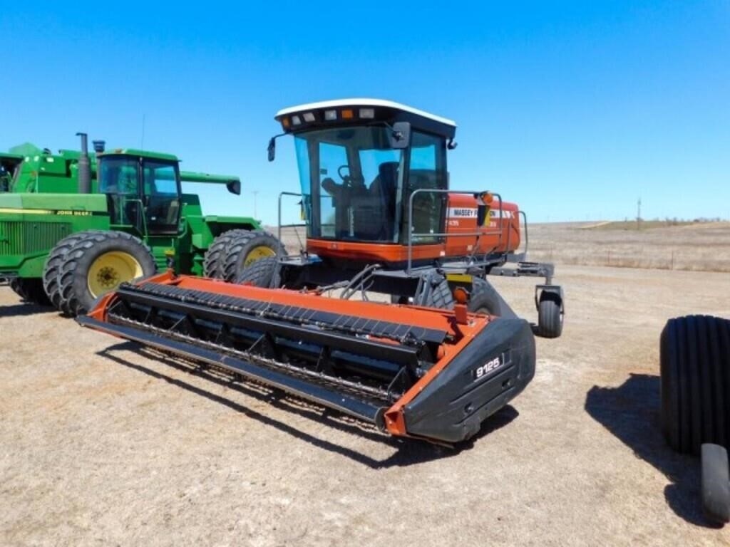 2009 Massey Ferguson Swather