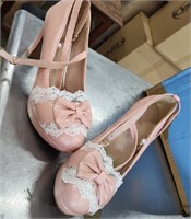Pink Pumps w/ Bow & white Lace