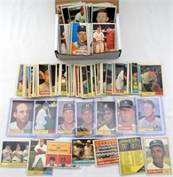 (137) 1961 TOPPS BASEBALL CARDS w/STARS