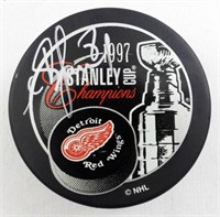 IGOR LARIONOV AUTOGRAPH 1997 STANLEY CUP PUCK