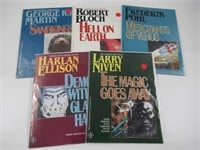 DC 1980s Science Fiction Series Graphic Novel Lot