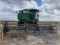 John Deere 7720 Combine