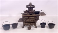 "Crescent" cook stove, miniture cast iron,,