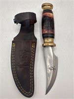 The bone collector USA knife and sheath