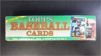 1990 Topps Complete Set in sealed box, 792 Cards,