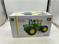 John Deere 7520 Tractor 1/16