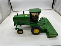 John Deere 4995 Self Propelled Discbine 1/16