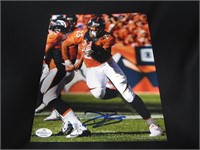 DEVONTAE BOOKER SIGNED 8X10 PHOTO COA