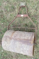 2' Steel lawn roller. Note: Missing plug.