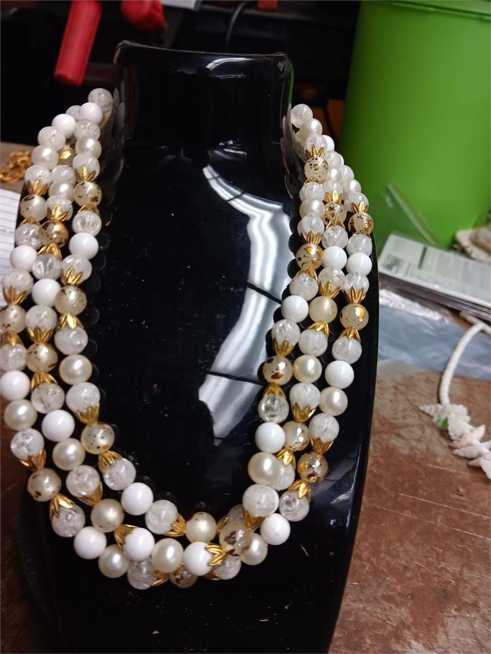 gold toned crystal & pearl necklace