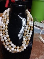 gold toned crystal & pearl necklace