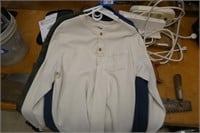 DULUTH TRADING 5 men's Henley shirts size XL and 2