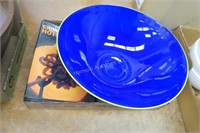 Art glass CHIXO art glass signed and Chihuly book