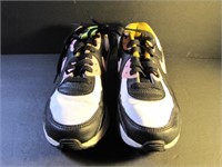 Nike Air Max Size 5Y Youth Tennis Shoes
