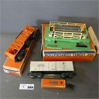 Early Lionel Operating Cattle Cars