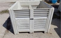 PLASTIC CRATE- GREAT FOR STORAGE- FIREWOOD-