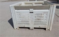 PLASTIC CRATE- GREAT FOR RAISED GAEDEN BEDS-
