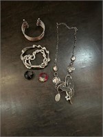 Assorted lot of Jewerly