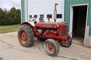 IH MCCORMICK W4 STANDARD TRACTOR