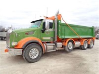 2015 Peterbilt 567 Tri/A Dump Truck