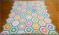 Vntg hand stitched hexagon quilt