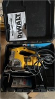Dewalt electric obstacle jigsaw with case