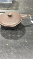 No 8 Cast Iron Chicken Pan with Lid