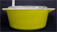 Vintage Pyrex olive green 475 dish w/ lid