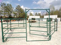 CORRAL PANELS WITH WALK THROUGH GATE - PALADIN