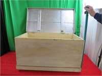 Wood chest on casters 36x20x21tall