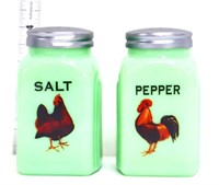 Pair jadeite salt/pepper shakers w/ roosters