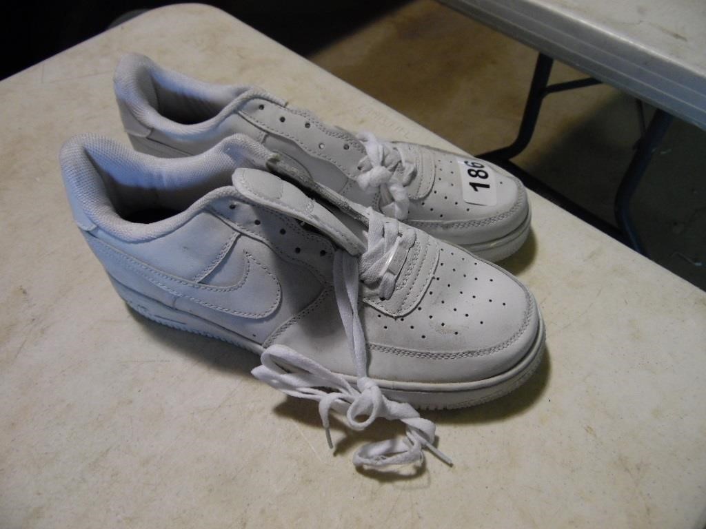 AIR FORCE 1 SIZE 12 WORN CONDTION