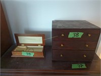 Jewelry Boxes With Costume Jewelry Located 8415