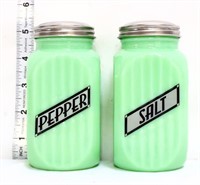 Pair square jadeite salt/pepper shakers