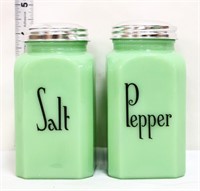 Pair square jadeite salt/pepper shakers