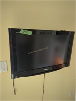 36-in Panasonic Flat Screen Tv With Remote