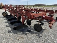 IH 720 5 Bottom Moldboard Plow