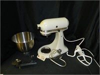 Kitchen Aid K45SS Mixer W/ Attatchments